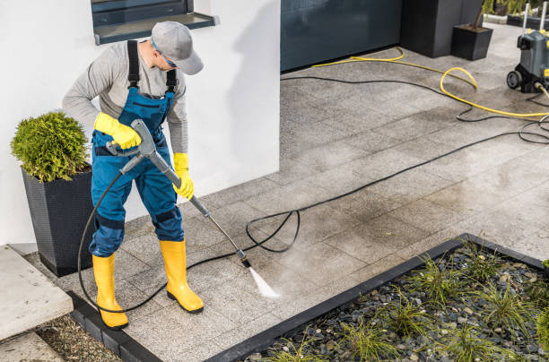 Pressure Washing Contractors in Groveland, FL